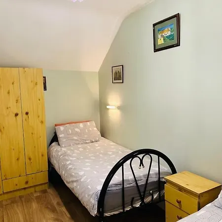 Hillview House, Holiday home